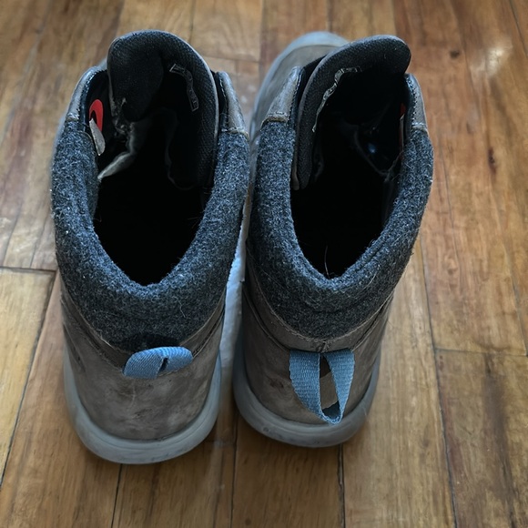 Super adorable leather keens high tops - Picture 5 of 6